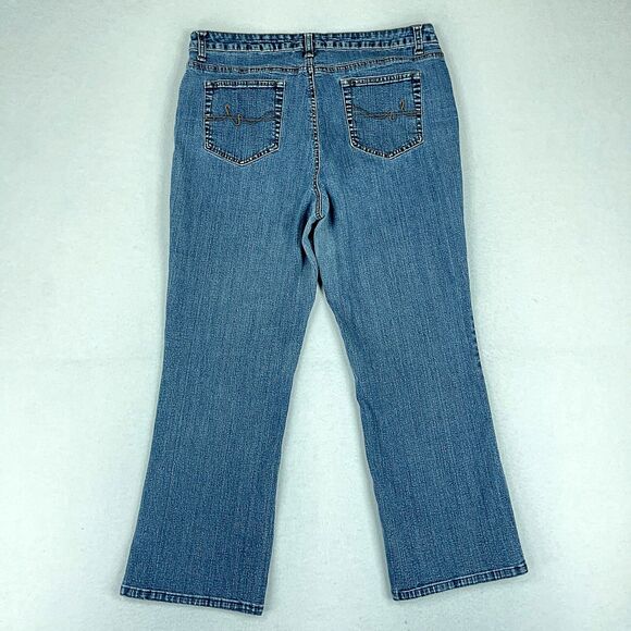 St John's Bay Womens Jeans Blue Size 34 (34x26) Bootcut High Rise Denim Wash - Picture 2 of 9